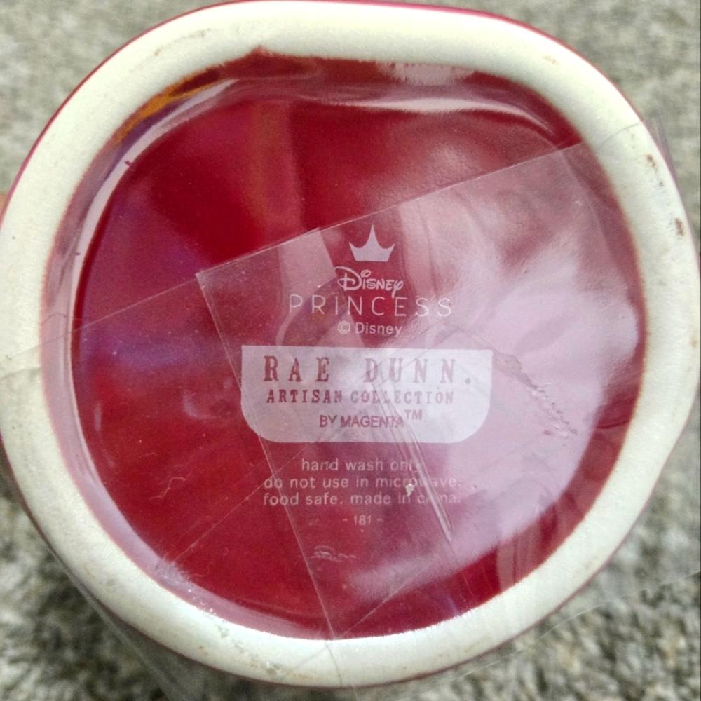 Snow White Skull Mug with Lid - Picture 3 of 3